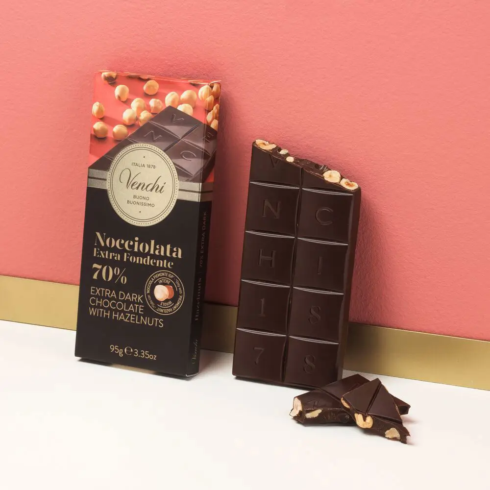 Extra horká 70 % čokoláda s celými lieskovcami, 95 g