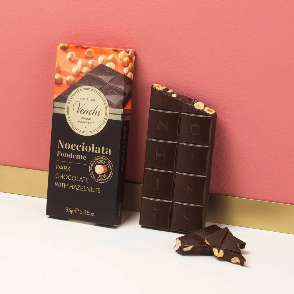 Extra horká čokoláda s celými lieskovcami, 95 g
